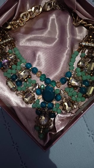 Collar y anillo bisutería