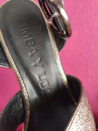 Sandalias de tacon de mujer . BIMBA Y LOLA.