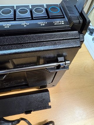 Radio Sanyo M 2405F Cassette AM/FM
