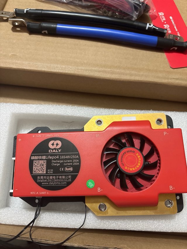 Daly BMS Lifepo4 16S 48V 250A