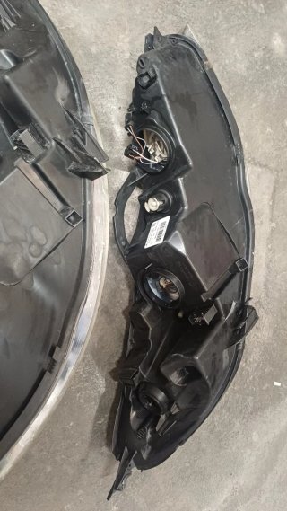 Faros Peugeot 407