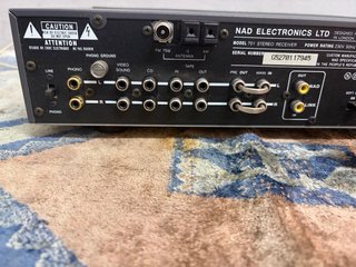 AMPLIFICADOR NAD 701