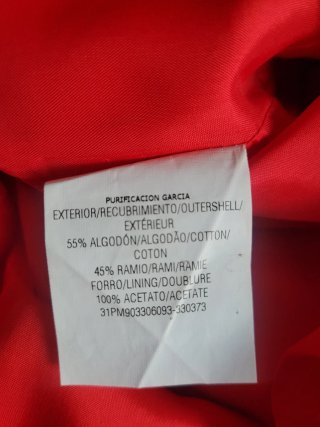 Vestido rojo suave sin mangas