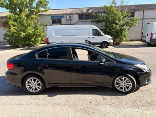 Toyota Avensis 2012