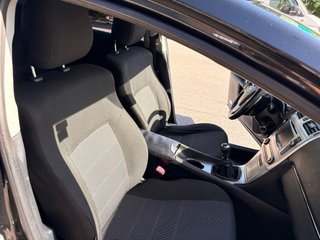 Toyota Avensis 2012