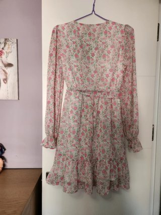 Vestido floral rosa manga larga