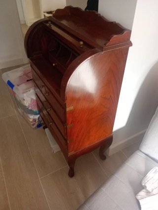 Escritorio de madera de palo de santo