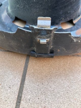 Tapa y base rueda Toyota Rav4 2004