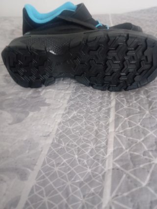 Zapatos niño negros y azules