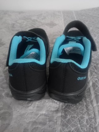 Zapatos niño negros y azules
