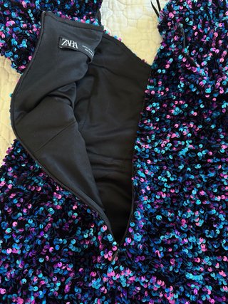 Vestido corto lentejuelas Zara