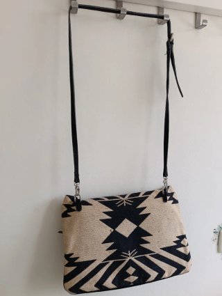 Bolso bandolera Zara estampado étnico
