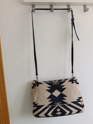 Bolso bandolera Zara estampado étnico