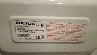 Ganga!!!. Microondas Taurus Negro