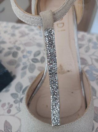 Zapatos de tacón Lodi plateados con pedrería
