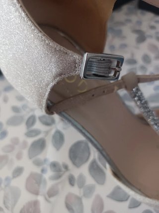 Zapatos de tacón Lodi plateados con pedrería