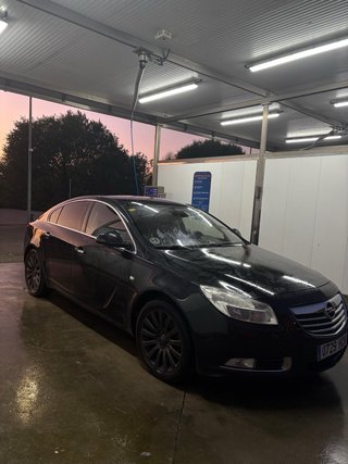 Opel Insignia 2011 (AVERIADO NO SE LA AVERIA )