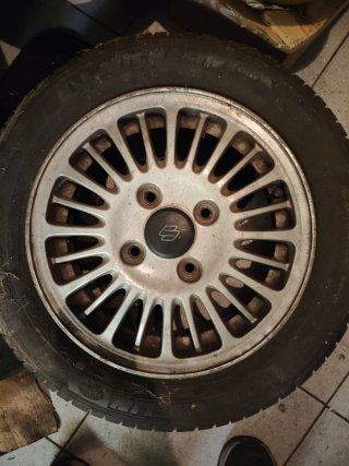 Llanta Suzuki 4 tornillos
