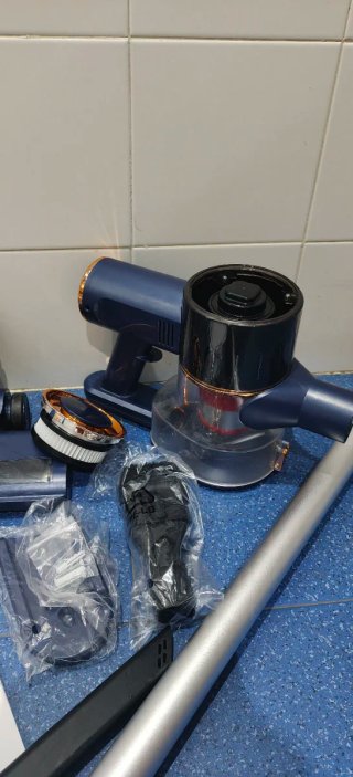 Aspiradora de mano azul