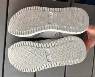 Zapatillas Twinset blancas y doradas