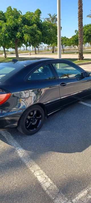 Mercedes-Benz Clase C 2004