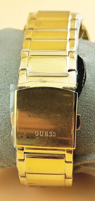 Reloj Guess Phoenix nuevo dorado
