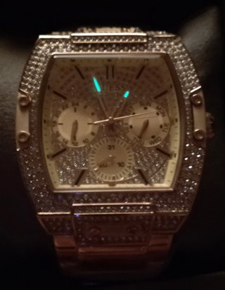 Reloj Guess Phoenix nuevo dorado