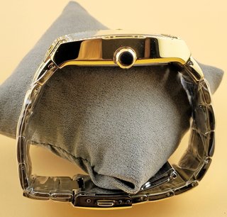 Reloj Guess Phoenix nuevo dorado