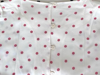 Blusa Nice Things lunares rosas y fondo marfil T-S