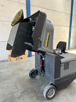 Barredora Karcher KM 120/250