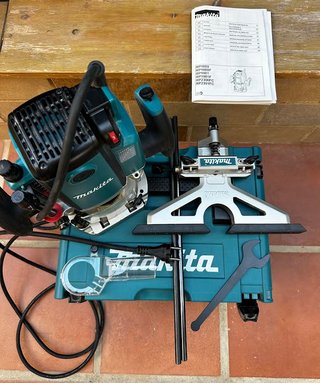 Fresadora Makita RP2300FC (2300W)