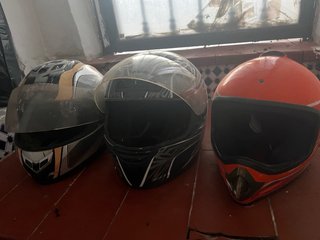 Cascos Cross y Normal 80€ lote de cascos