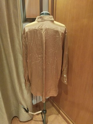 Camisa Relaxed Fit Charmeuse Seda Dorada