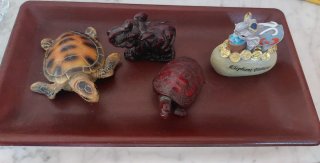 Bandeja y Figuras de la suerte tortugas y elefante
