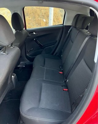 Peugeot 208 2015