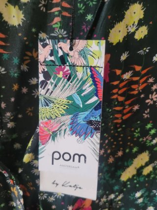 Vestido estampado floral negro