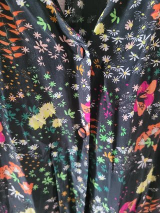 Vestido estampado floral negro