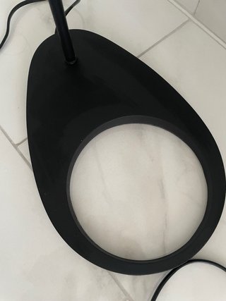 Lámpara de Pie AJ Floor Arne Jacobsen Negra