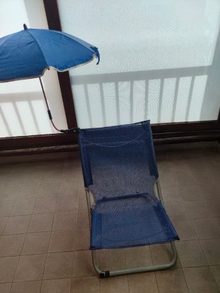 Sedie/Sdraio con ombrellini per Mare o Giardino