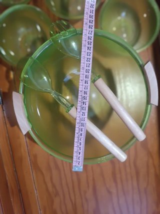 Ensaladera Plástico con Cubiertos Mango Madera