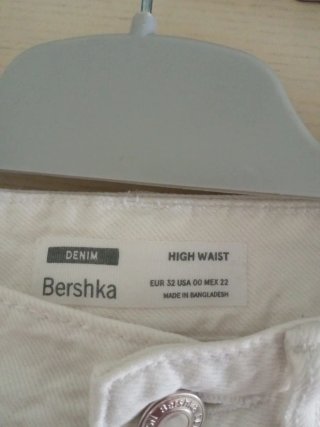Pantalón corto blanco denim