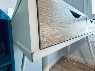 Mesa escritorio 3 cajones madera y blanco