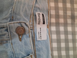 Bermuda vaquera Bershka desgastada