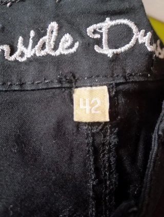 2 Pantalones cortos Inside. Talla 42