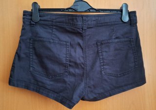 Pantalón corto Zara negro recomiendo 38/40