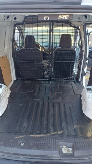 Ford E-Transit Courier 2016