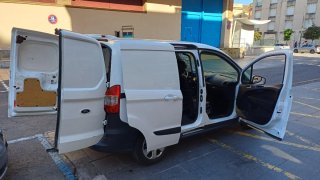 Ford E-Transit Courier 2016