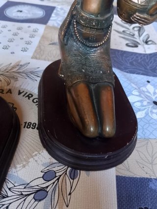 Figuras decorativas mujer africana metal
