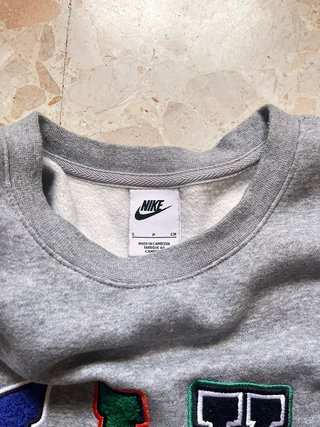 Sudadera Nike Gris Logo Arqueado