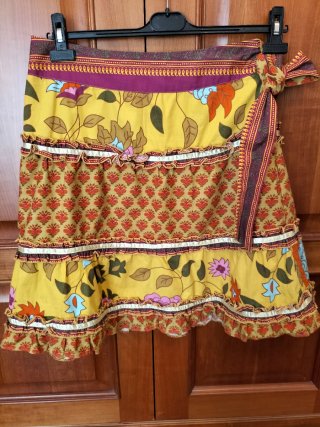 Falda corta bohemia talla 42
